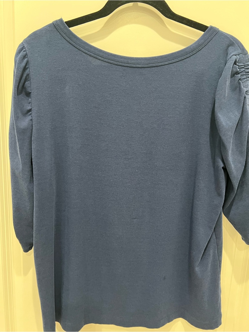 Lilly Pulitzer Slate Blue Ruched Sleeve Short Sleeve Tee - Picture 3 of 7